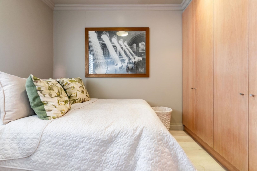 2 Bedroom Property for Sale in Mouille Point Western Cape